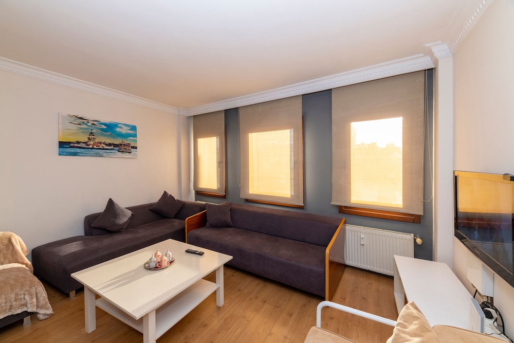 Opera House Hotel 55/64