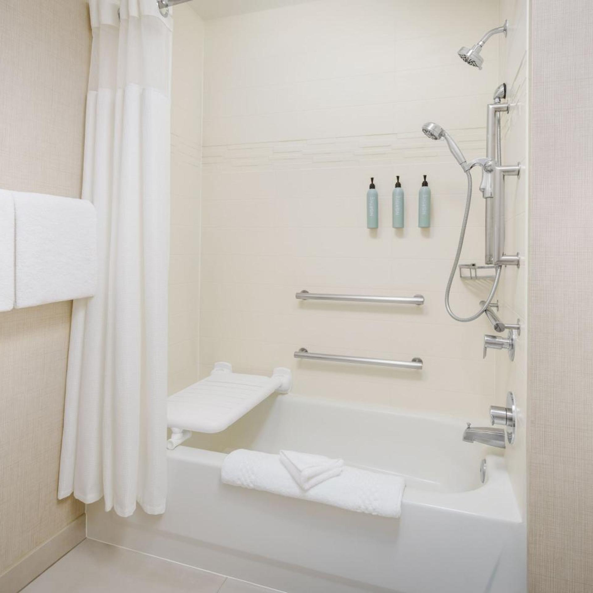 Studio, King Bed, Bathtub, Accessible, Residence Inn Salinas Monterey 4/5