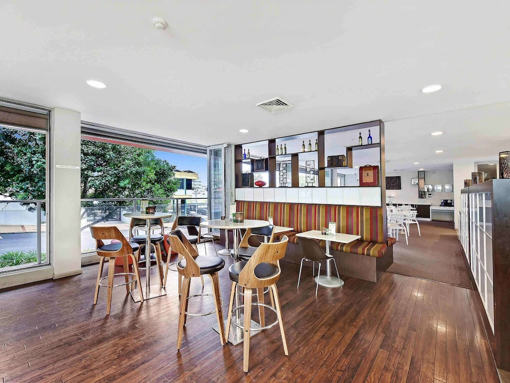 Mercure Centro Port Macquarie 48/68