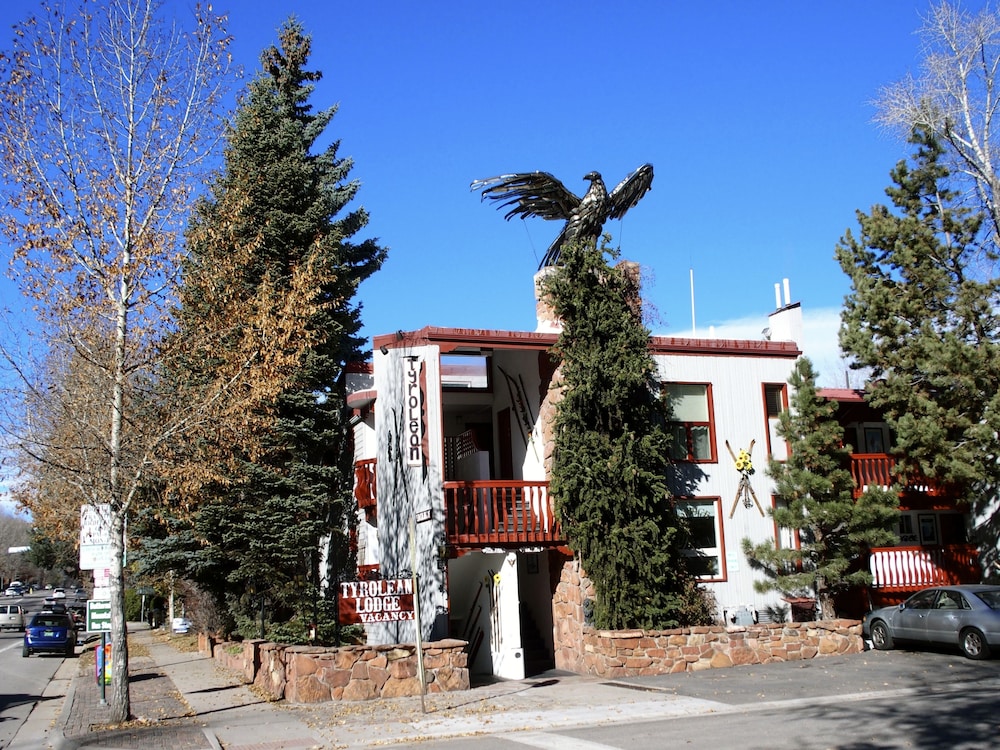 Tyrolean Lodge 7/72