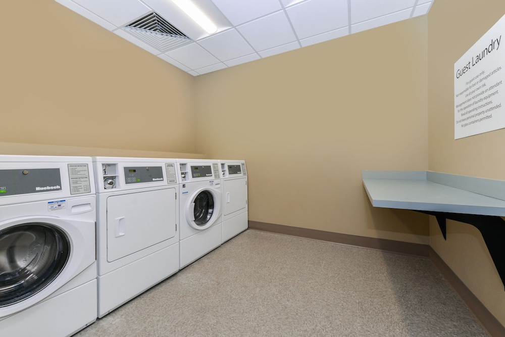 Holiday Inn Express Suites Ogallala 37/75