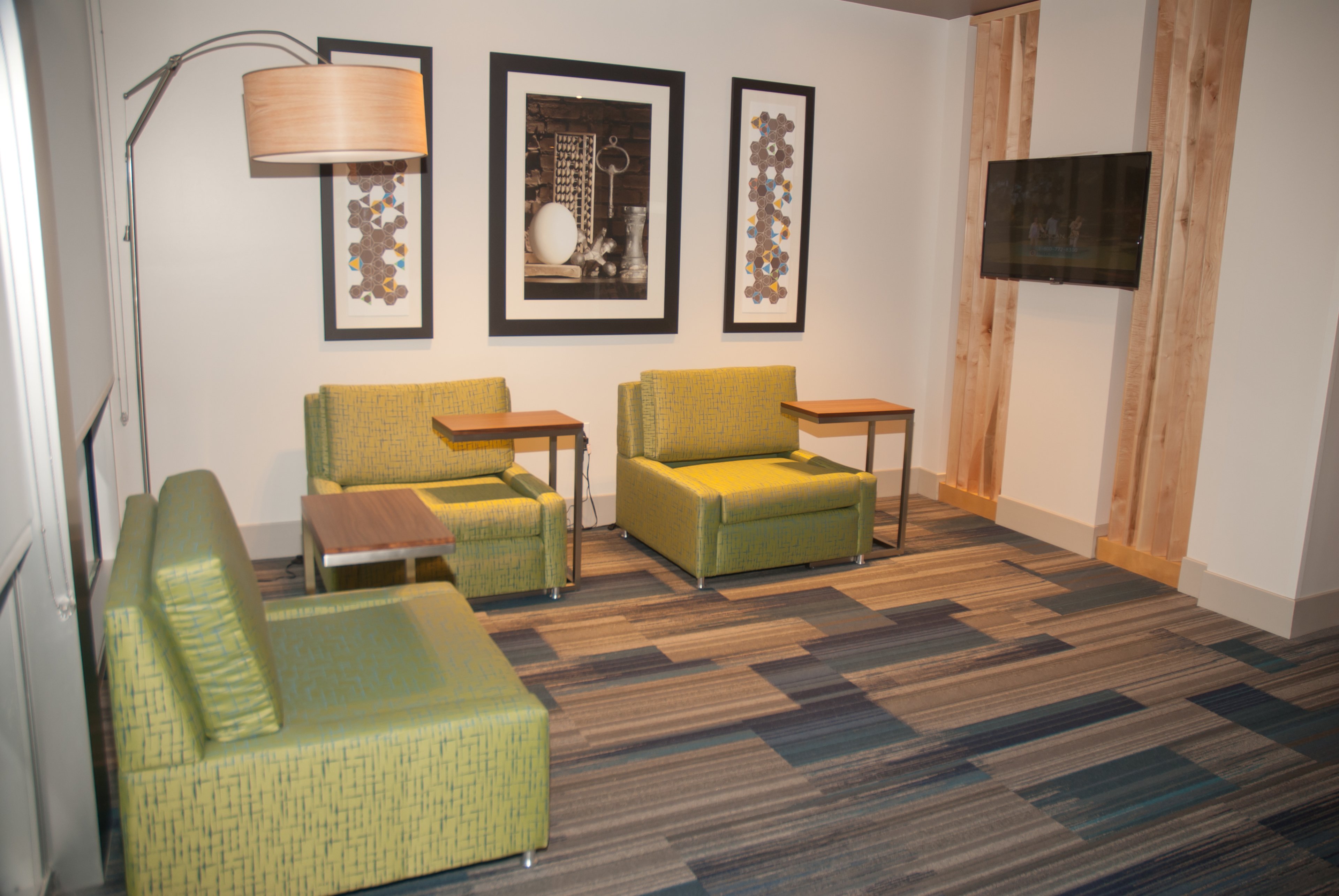 Holiday Inn Express And Suites Decatur 21/27
