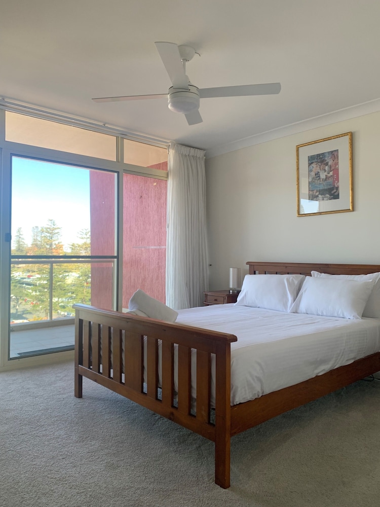 Northpoint Apartments 24/77