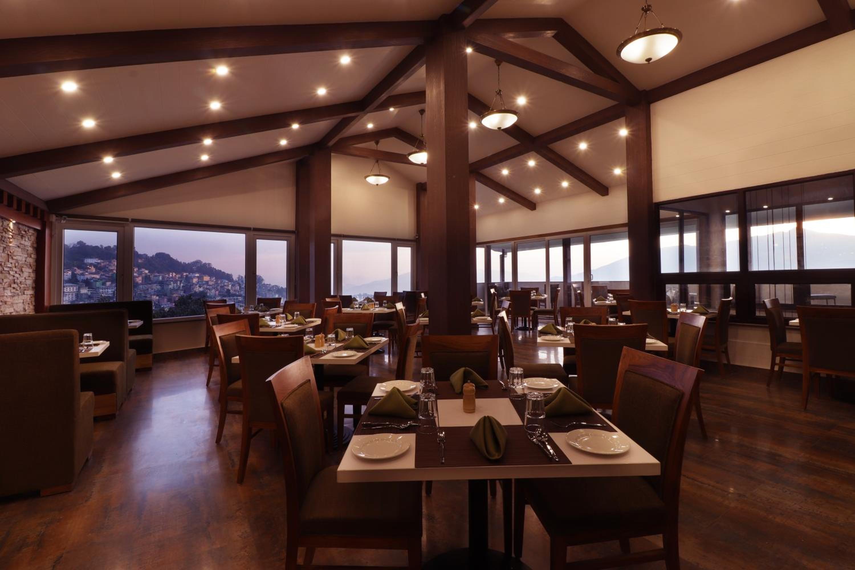 Denzong Shangrila Lords Inn Gangtok 33/44