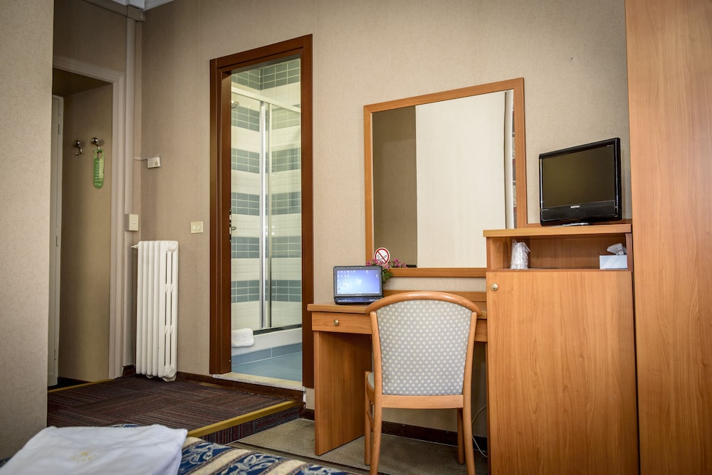 Hotel Emmaus 35/35