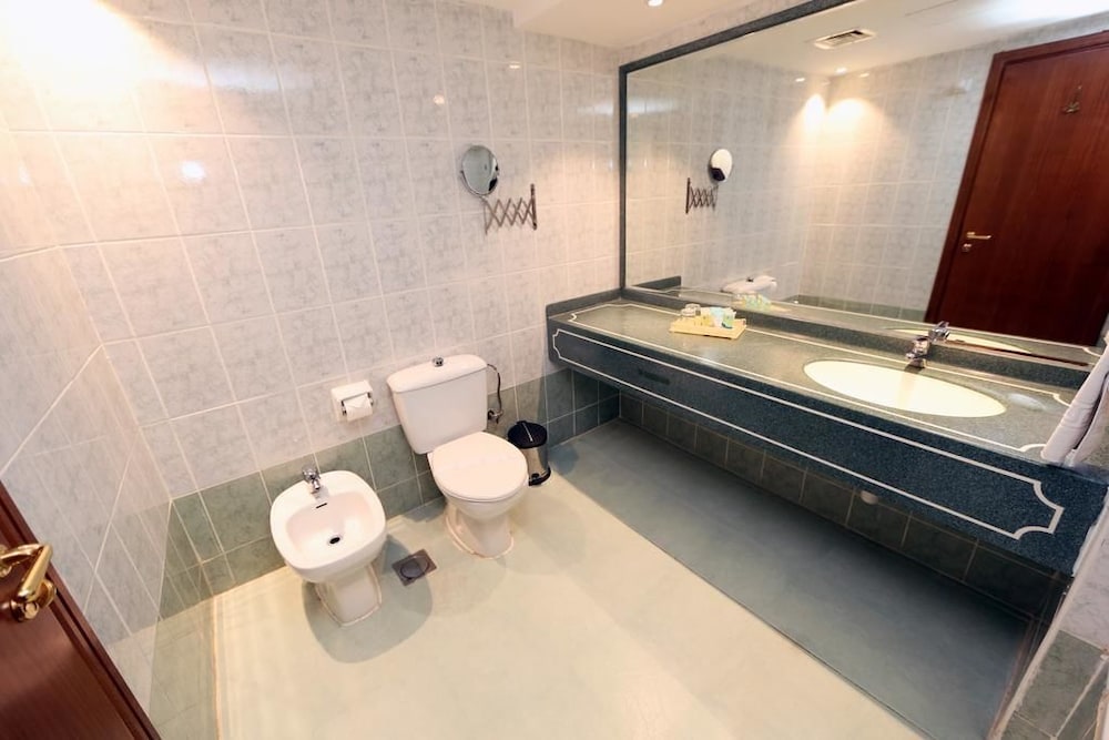 GSS Avenue Hotel 38/39