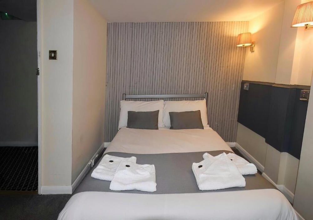 Hyde Park Court 40/50