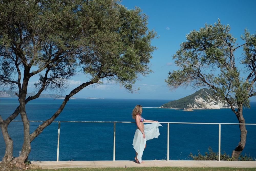 Artina Luxury Villa 24/50