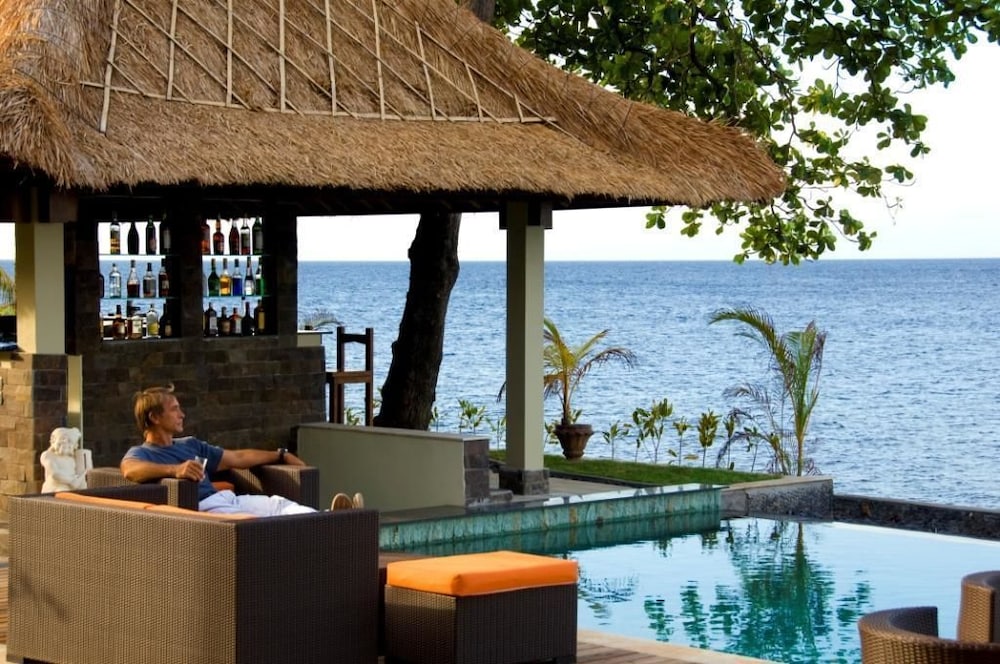 TAUCH TERMINAL RESORT TULAMBEN 9/69