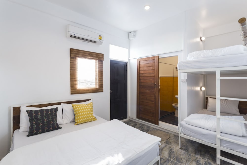 Stockhome Hostel Ayutthaya 8/30