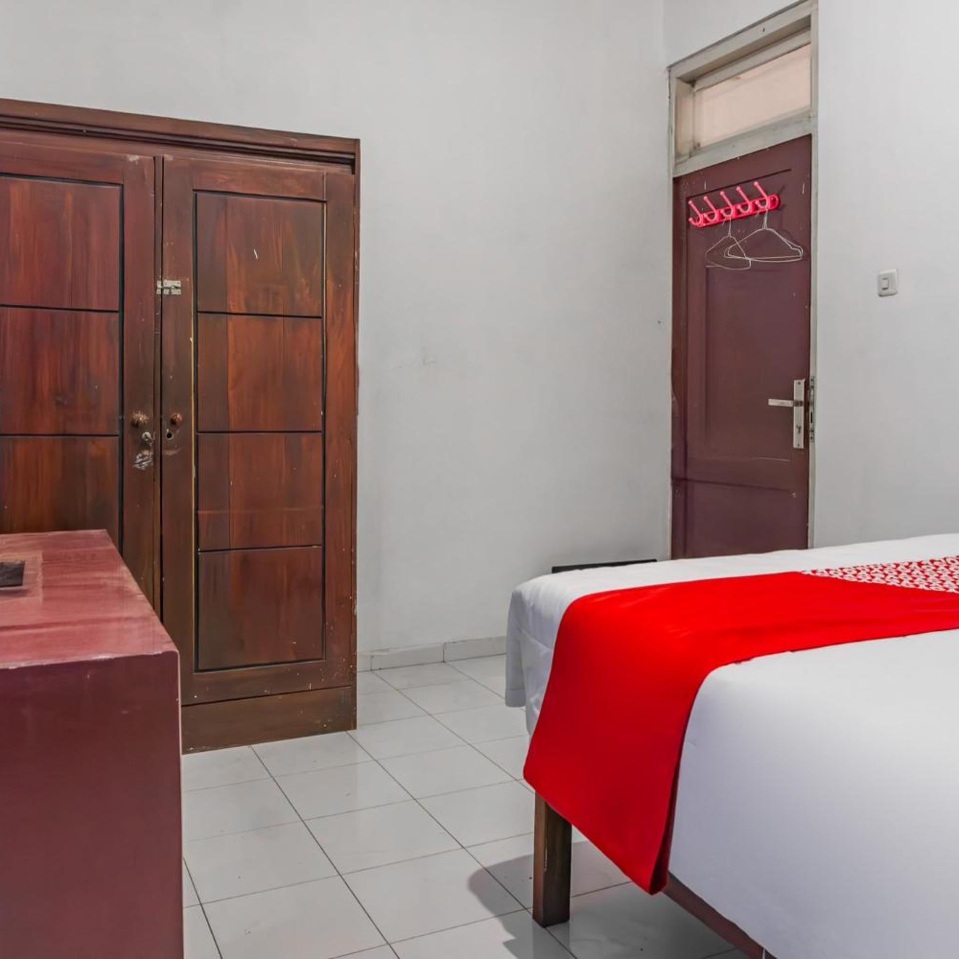 Hotel O Guest House Pahlawan Syariah 30/40