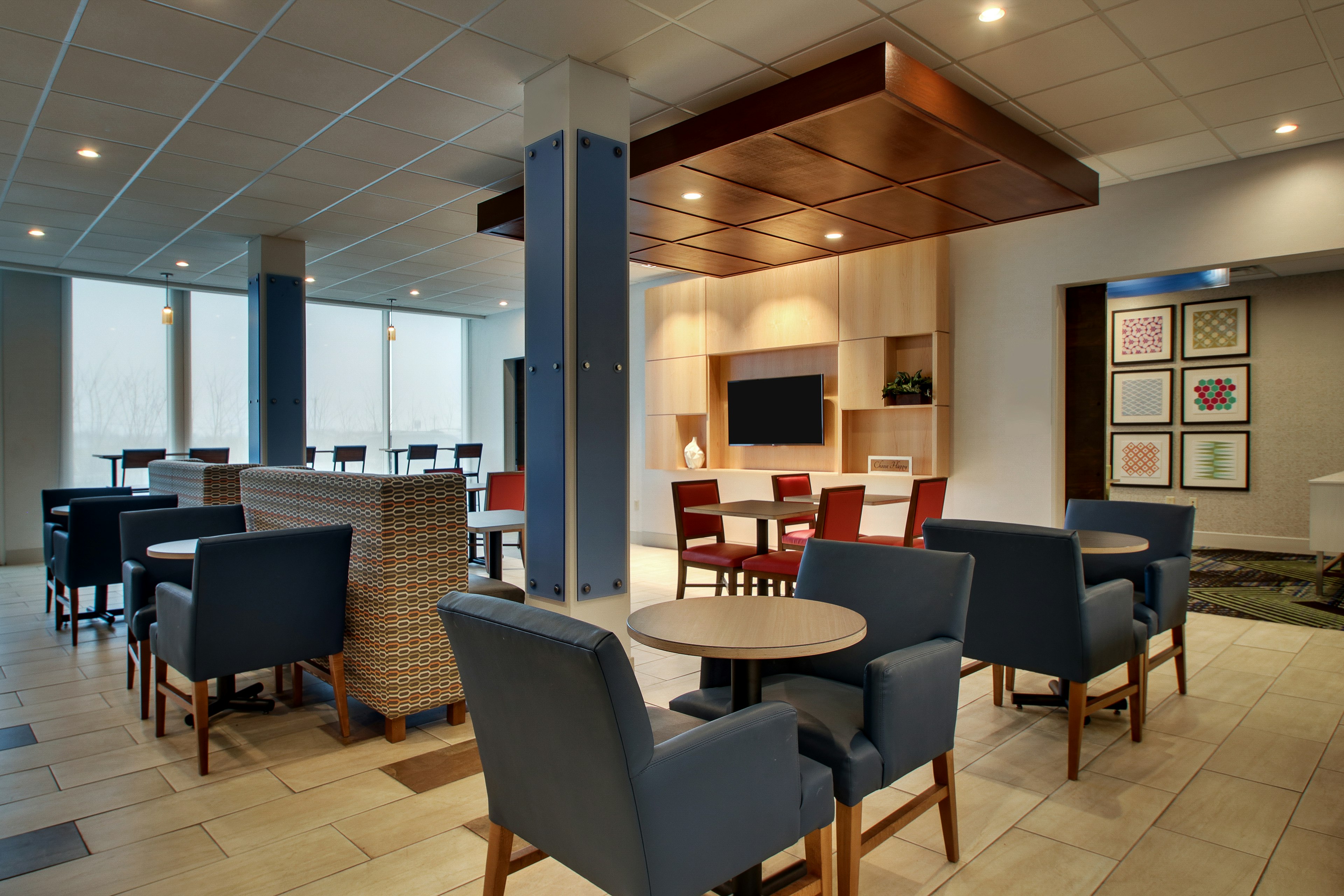Holiday Inn Express and Suites Mt Sterling North 64/72