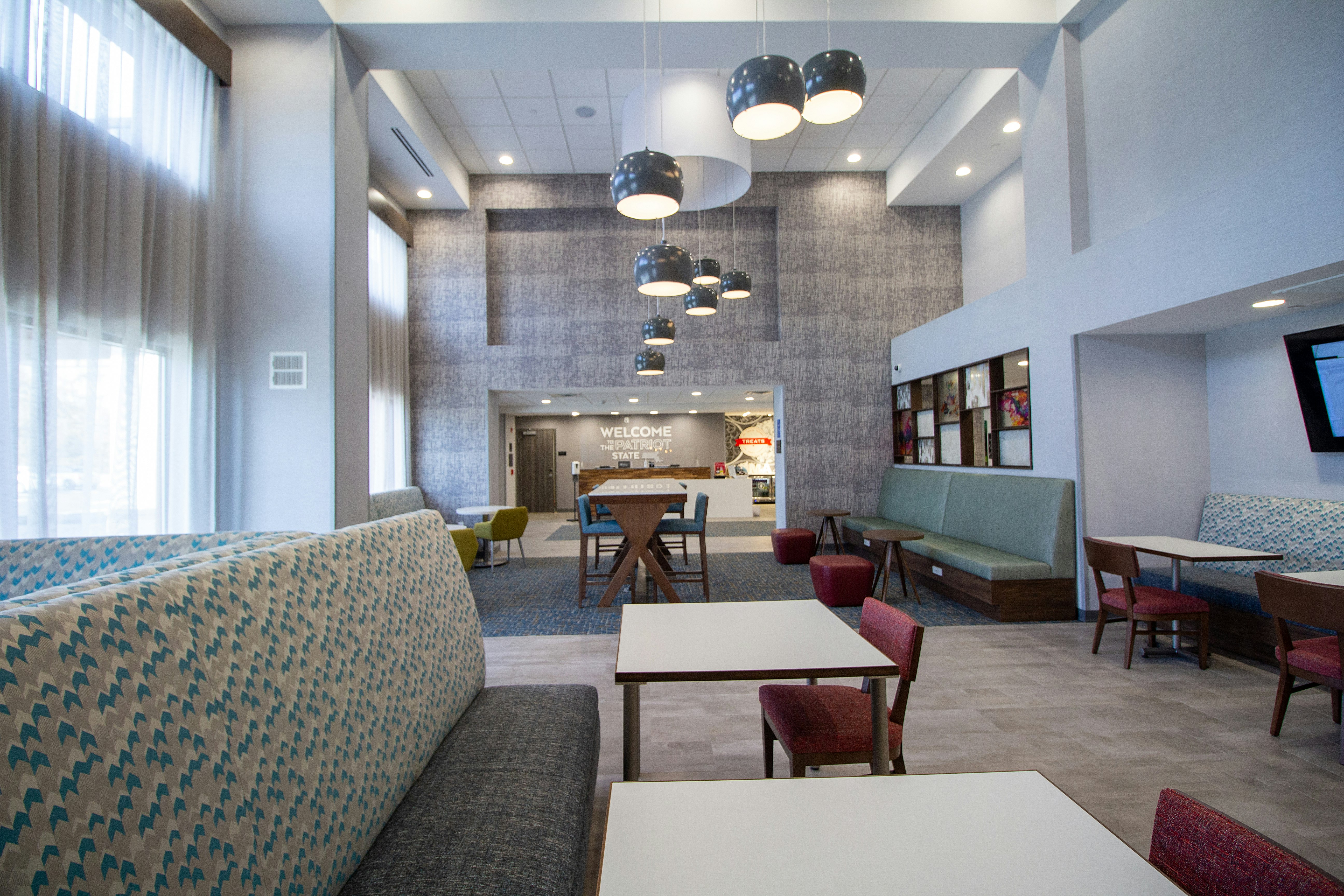 Hampton Inn Suites North Attleboro 20/34
