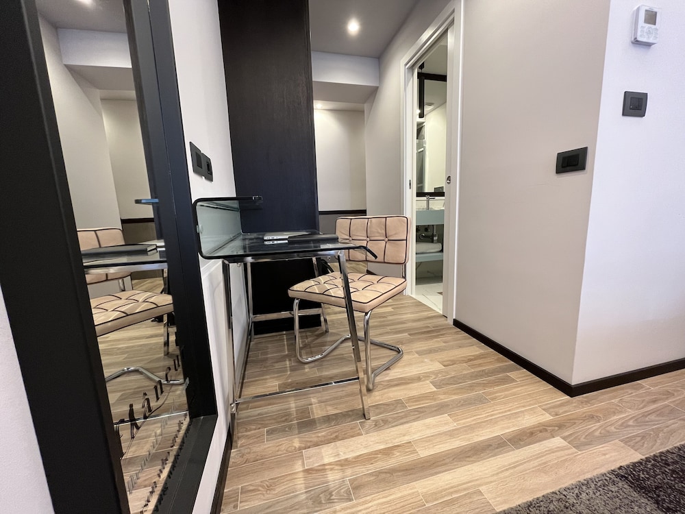 Flaneur - Rooms & Suites by Visconti 35/50