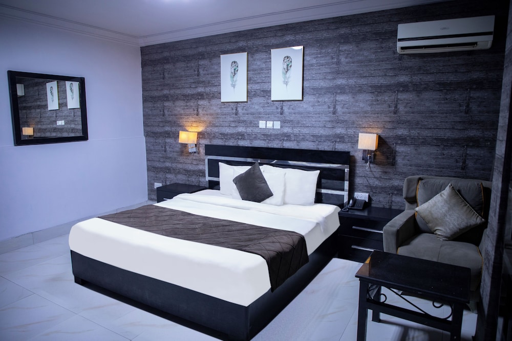 Newland Luxury Apartments 6/50