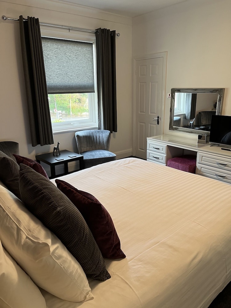 The Millbrook B & B 14/50
