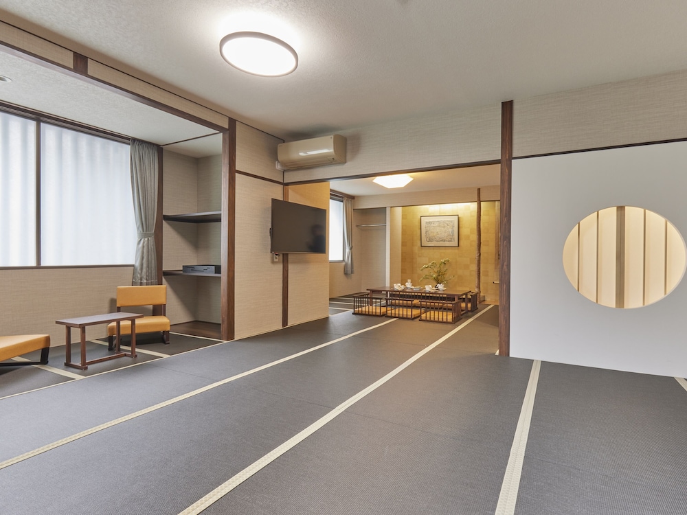 Gion Shinmonso 26/52