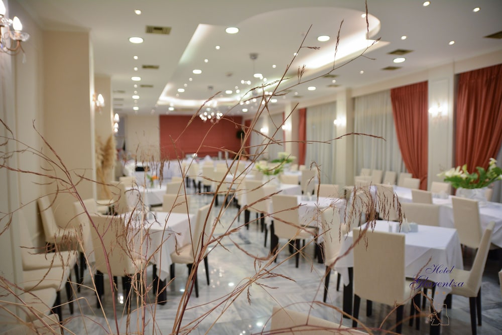 Glarentza Hotel 18/25