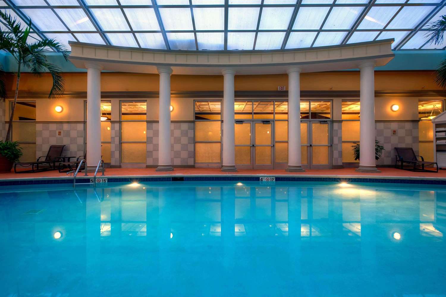 Radisson Hotel Cincinnati Riverfront 3/60