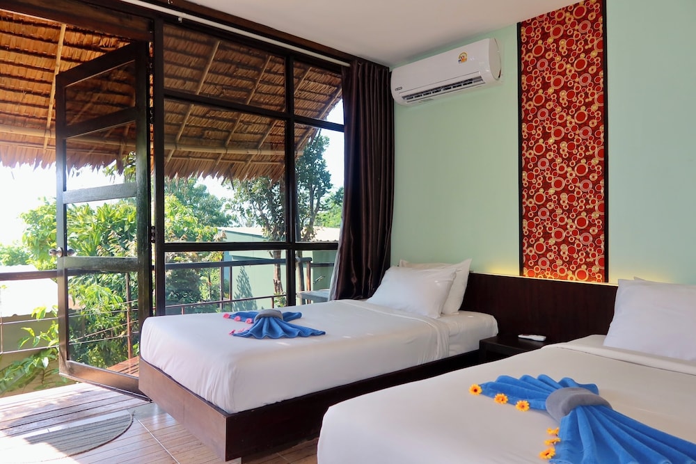 PHI PHI SEA SKY RESORT 22/66