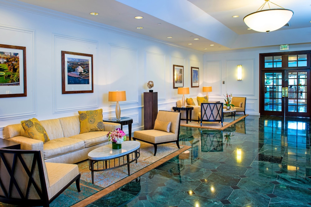 Sea View Hotel 47/74