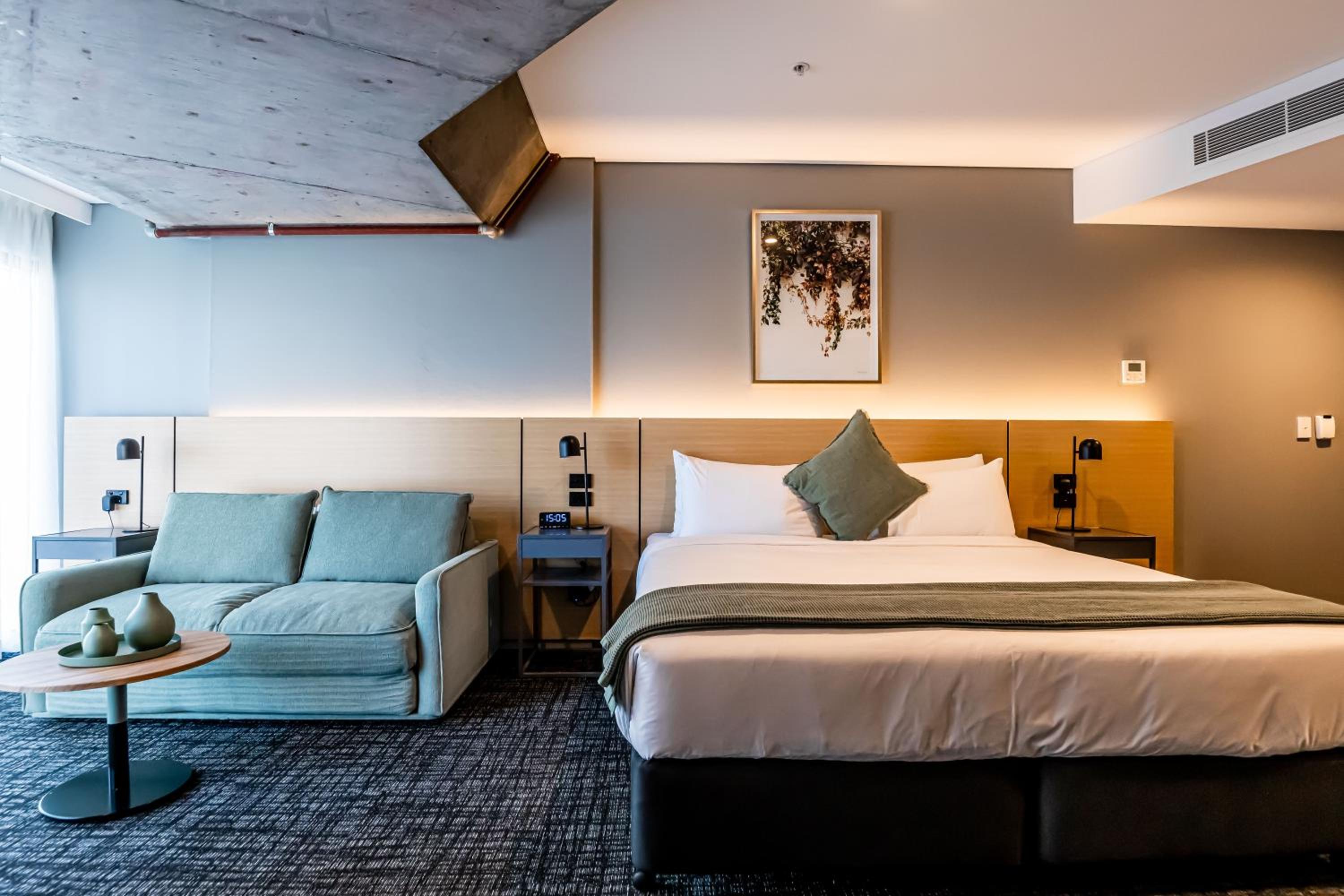 Deluxe, King Bed, Corner