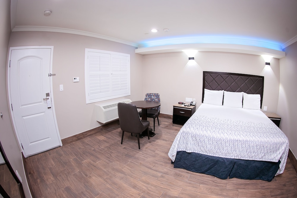 Diamond Bell Inn And Suites 34/54