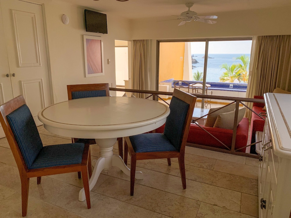 Camino Real Zaashila Huatulco 46/72