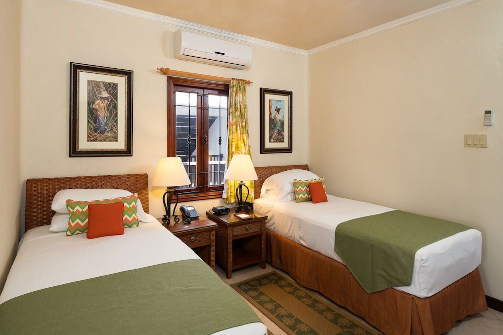 Sugar Cane Club Hotel & Spa 17/43