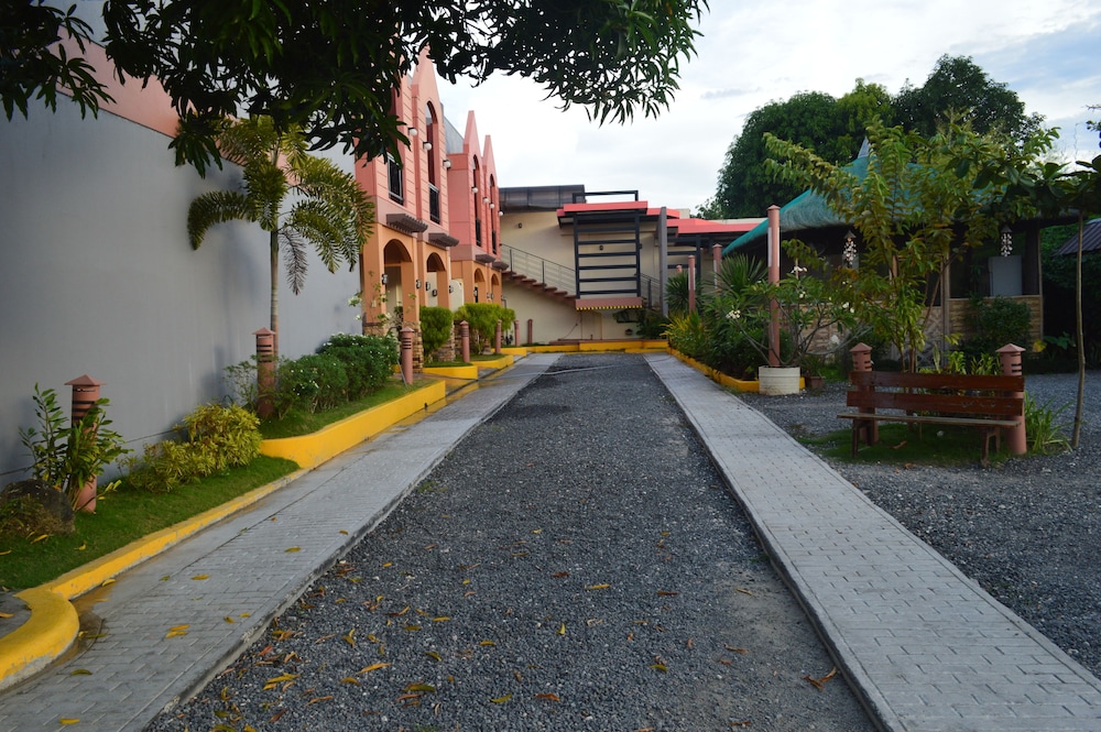 Manora Apartments And Guest House 55/66