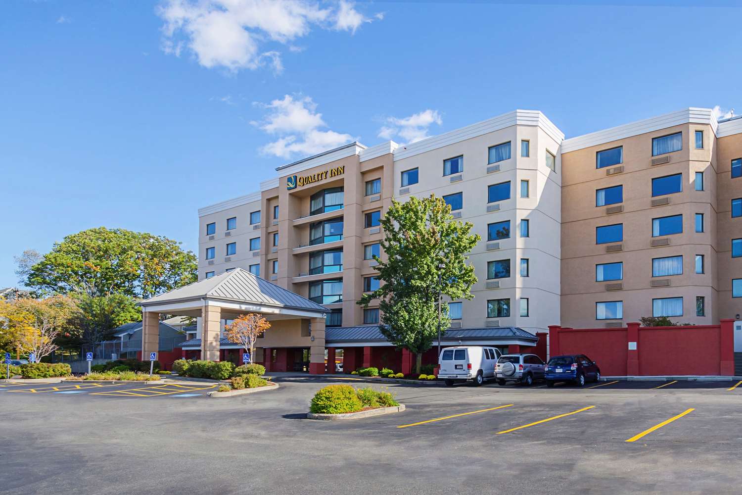 Quality Inn Boston-Revere 14/17