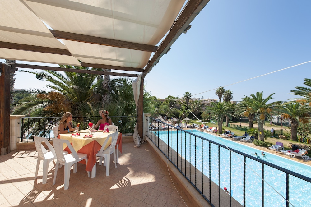 SPORTING CLUB VILLAGE 7/49