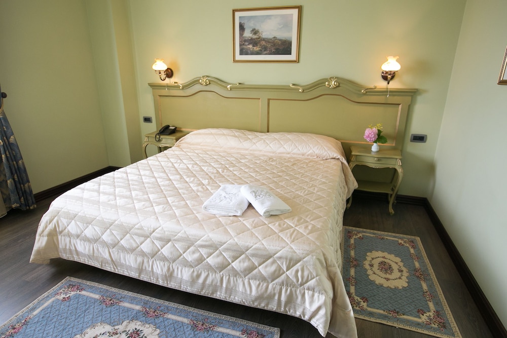 Hotel Victoria 14/43