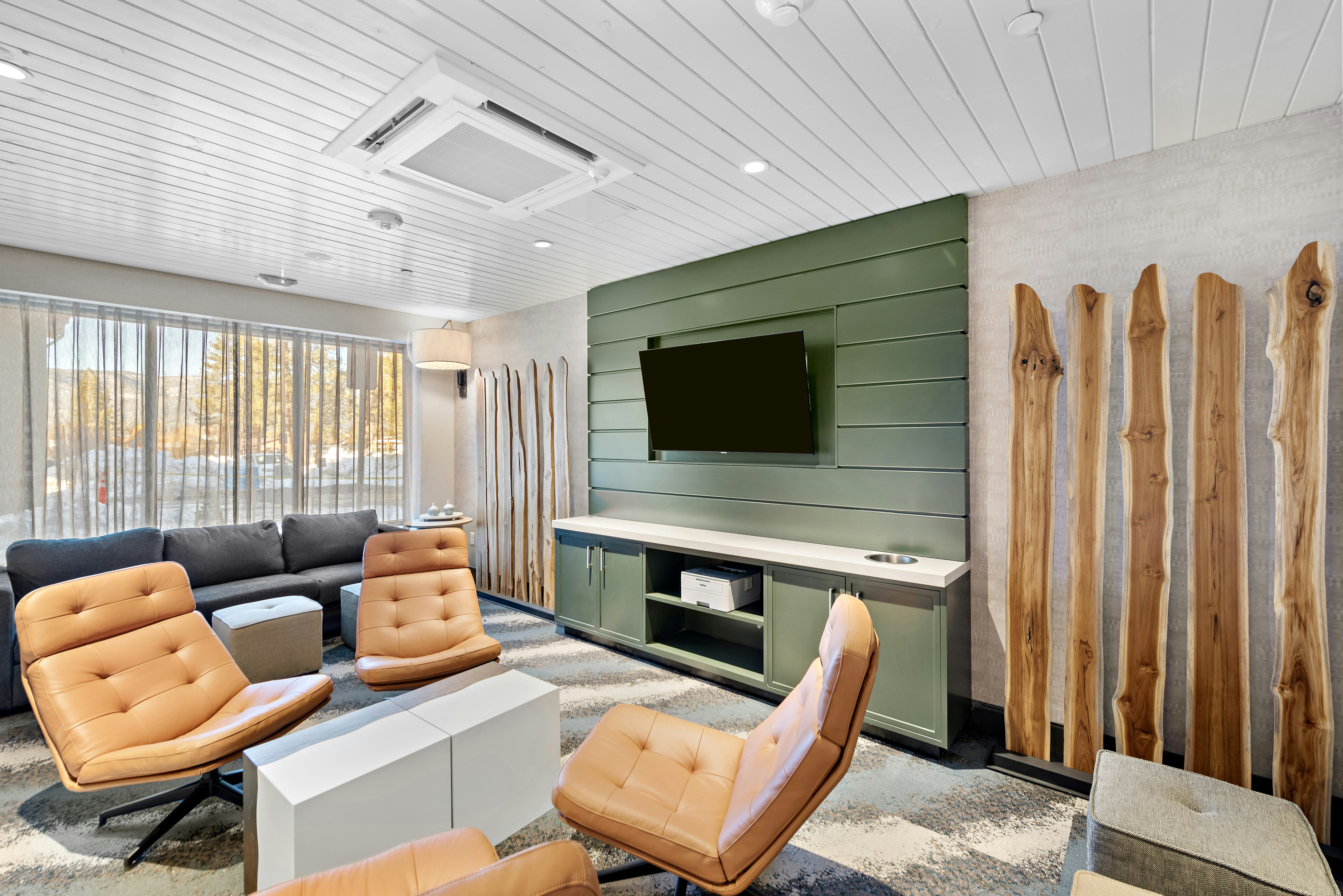 Home2 Suites by Hilton Big Bear Lake 13/18