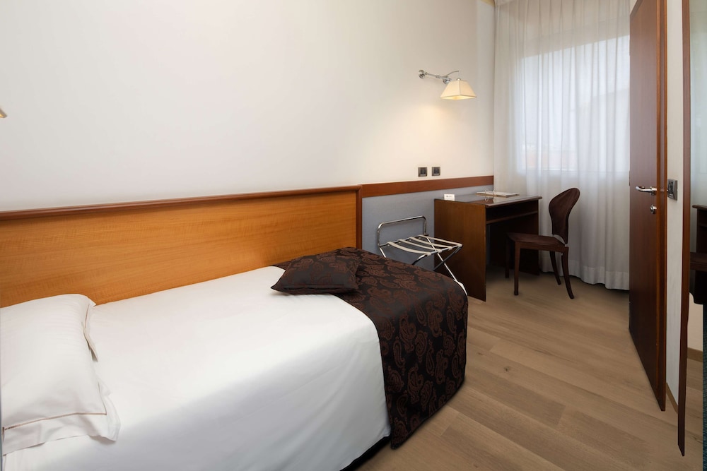Best Western Hotel Biri 20/35