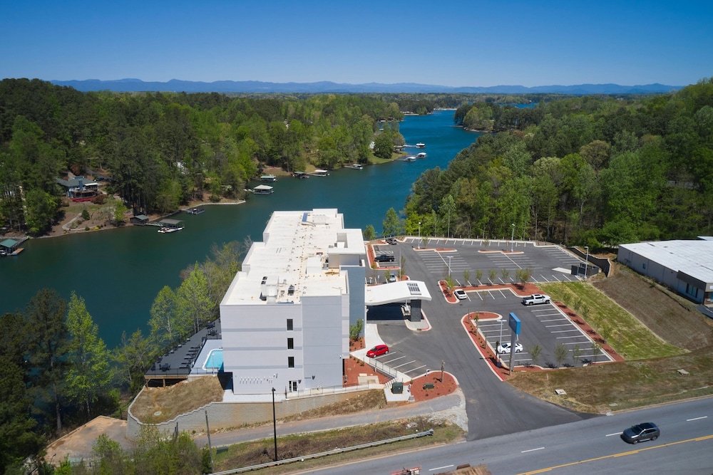 Fairfield Inn & Suites Seneca Clemson Univ Area 27/34