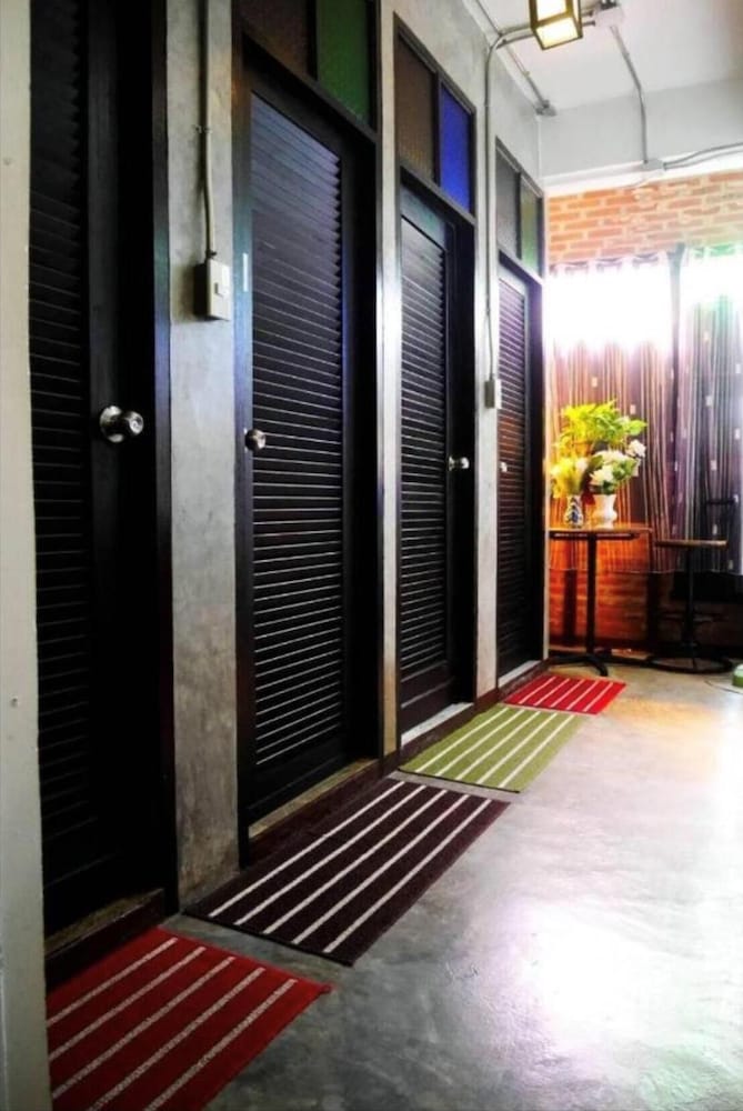 Retro Lanna Hostel Chiangmai photo5