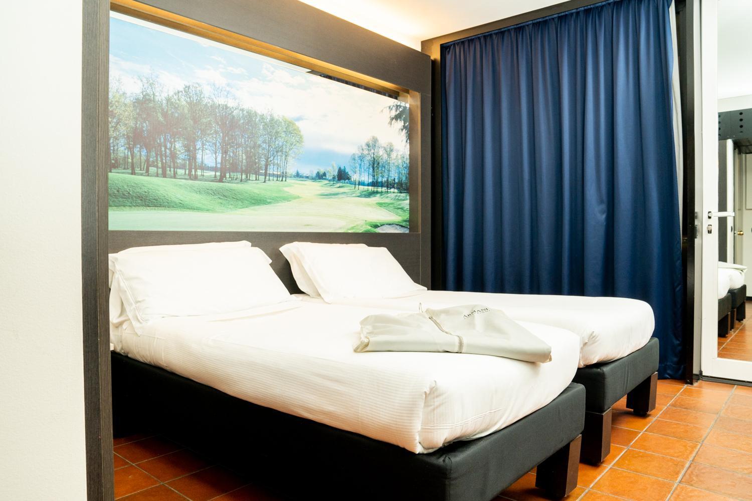 Room, Twin Beds, Hotel Pineta 2/9