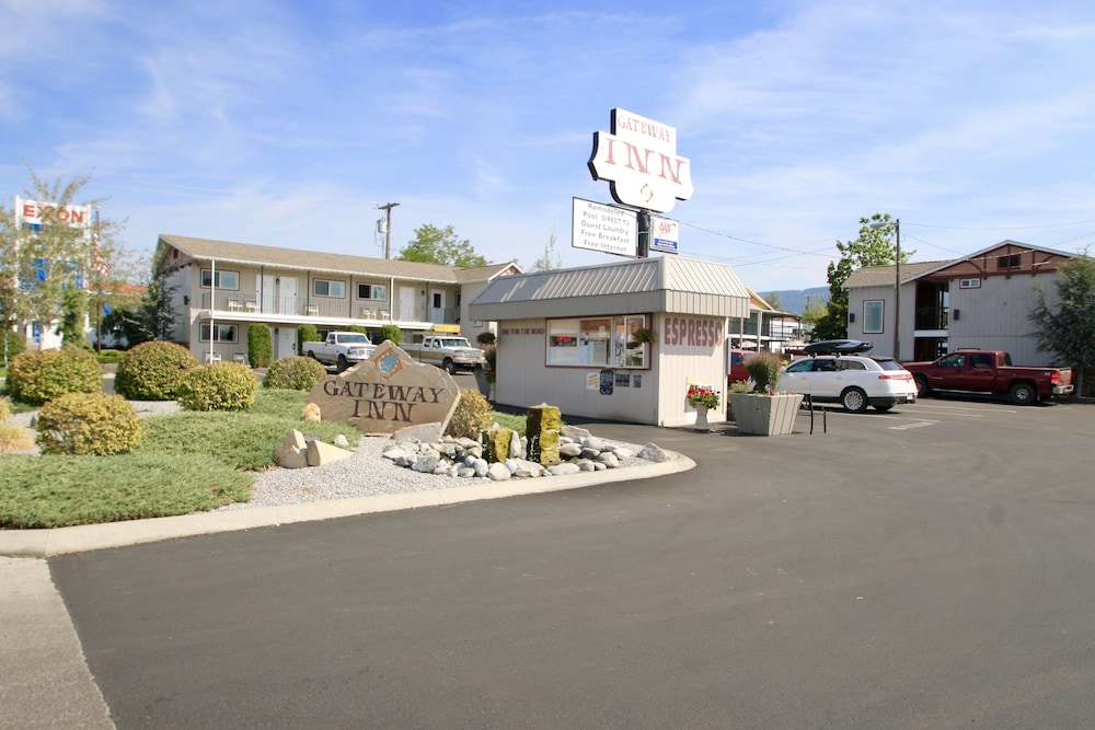 Gateway Inn 1/79