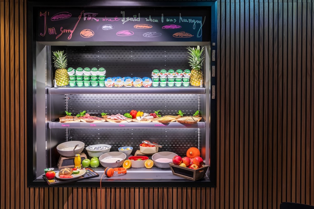 Moxy Berlin Airport 17/19