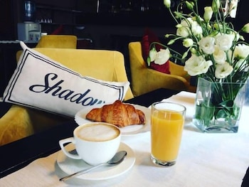 SHADOW BOUTIQUE HOTEL AND SPA 10/31