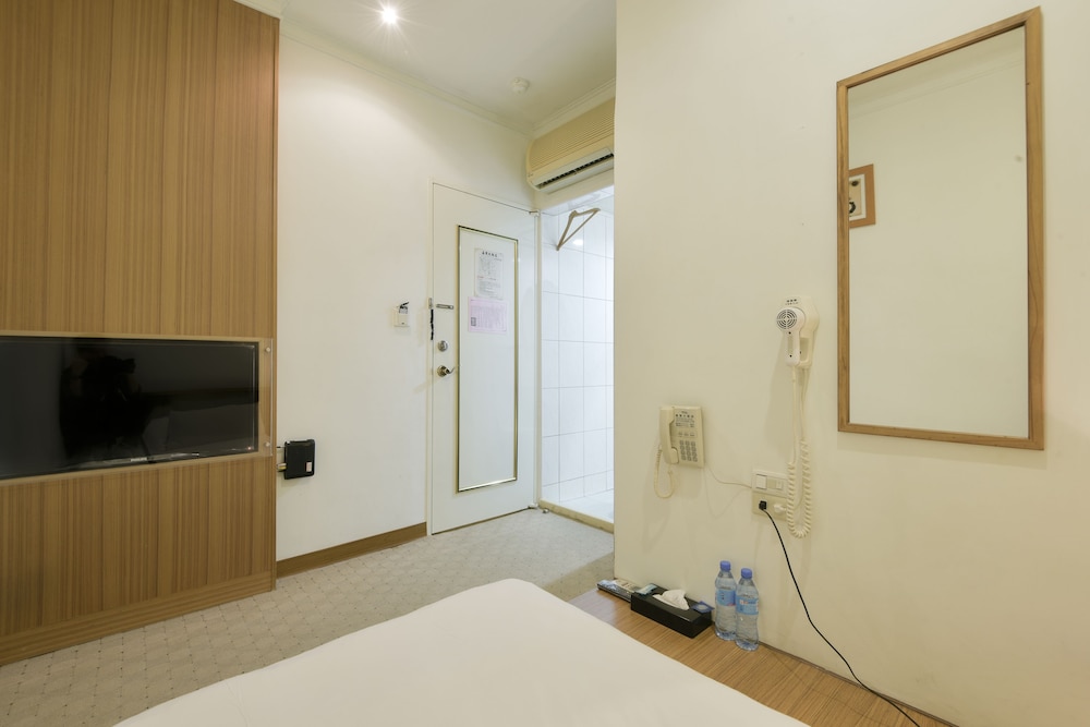 Raise Hotel Taichung 9/66