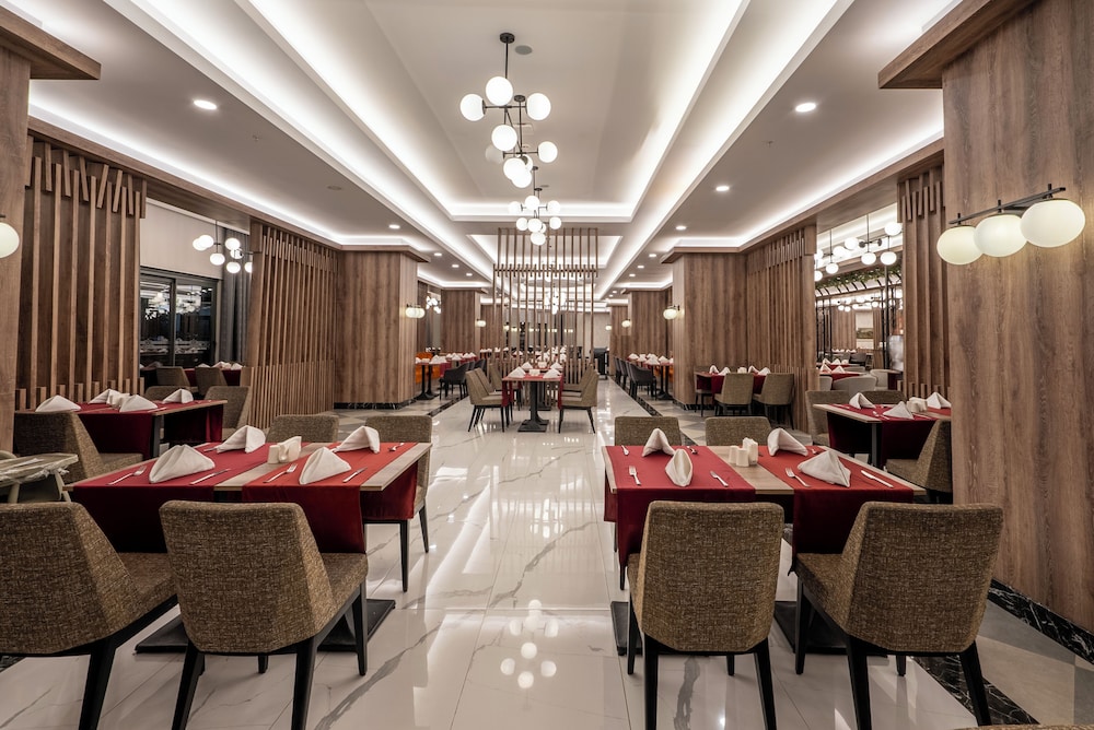 Arnor Deluxe Hotel And Spa 53/71