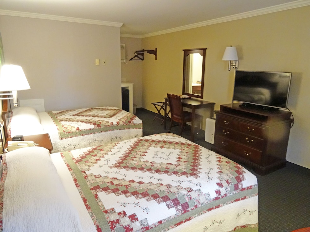 Amish Country Motel 10/52