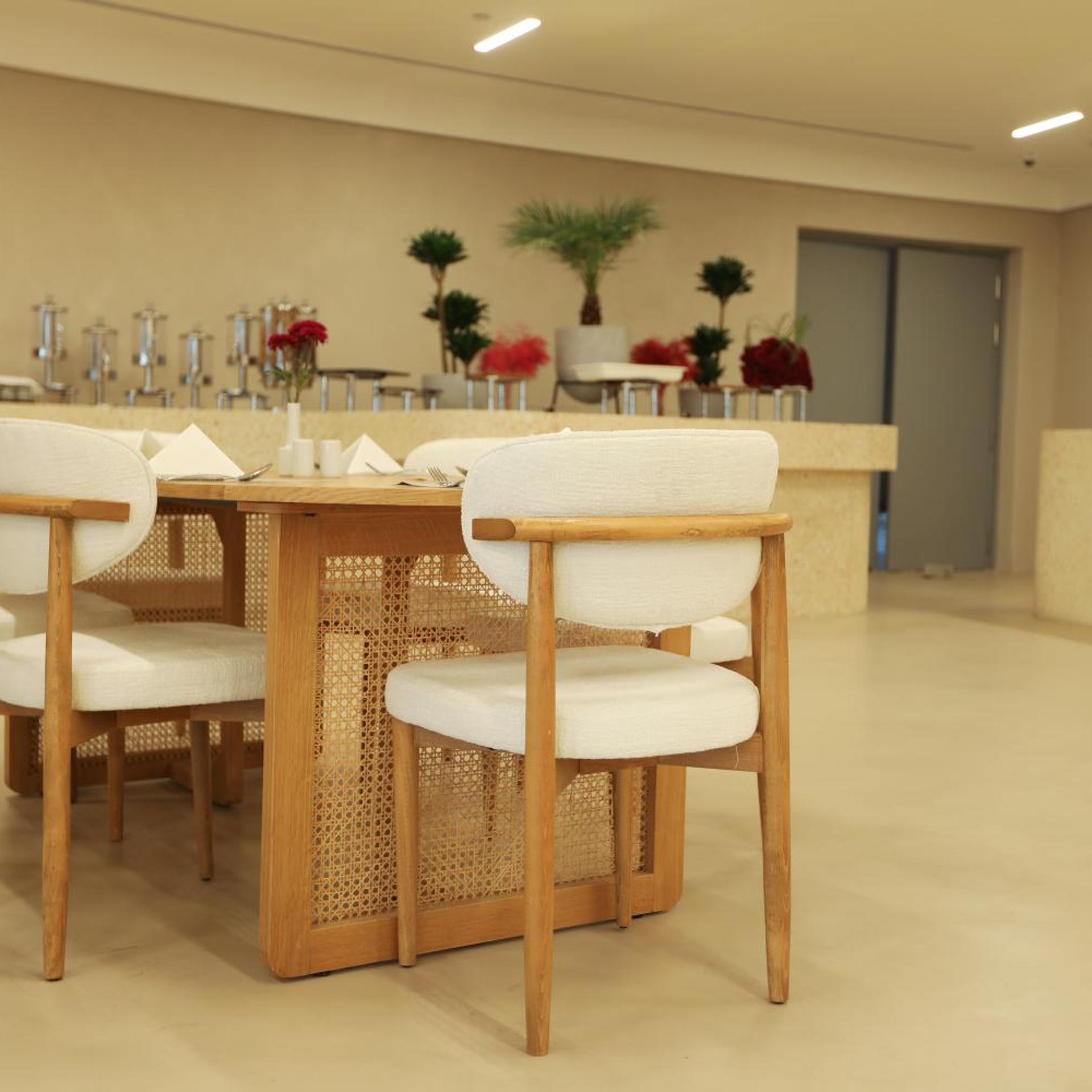 Ray Hotel Kuwait 48/63