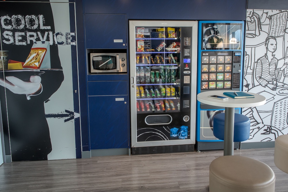 Ibis budget Frejus Saint Raphael Centre et Plage 38/64