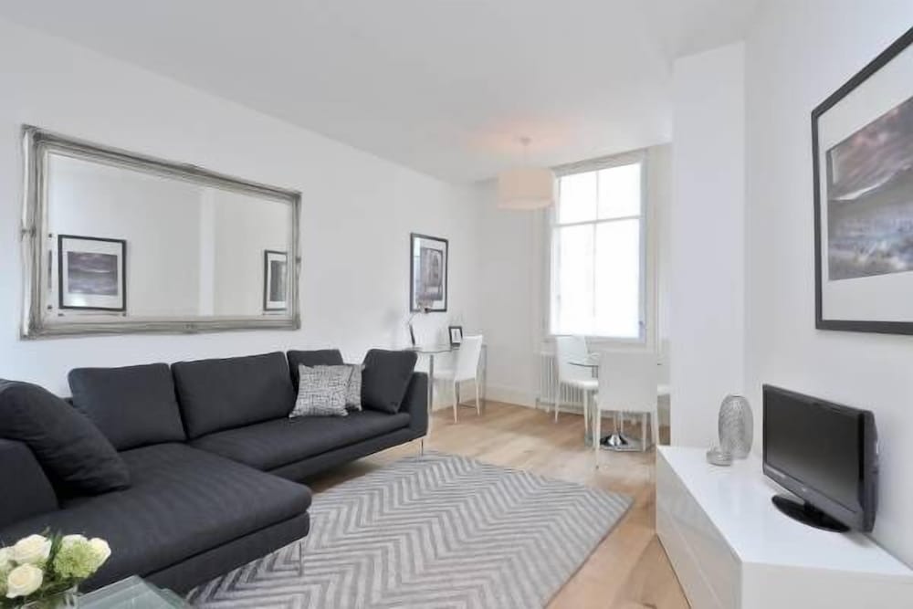 Destiny Scotland - St. Andrew Square Apartments 26/50