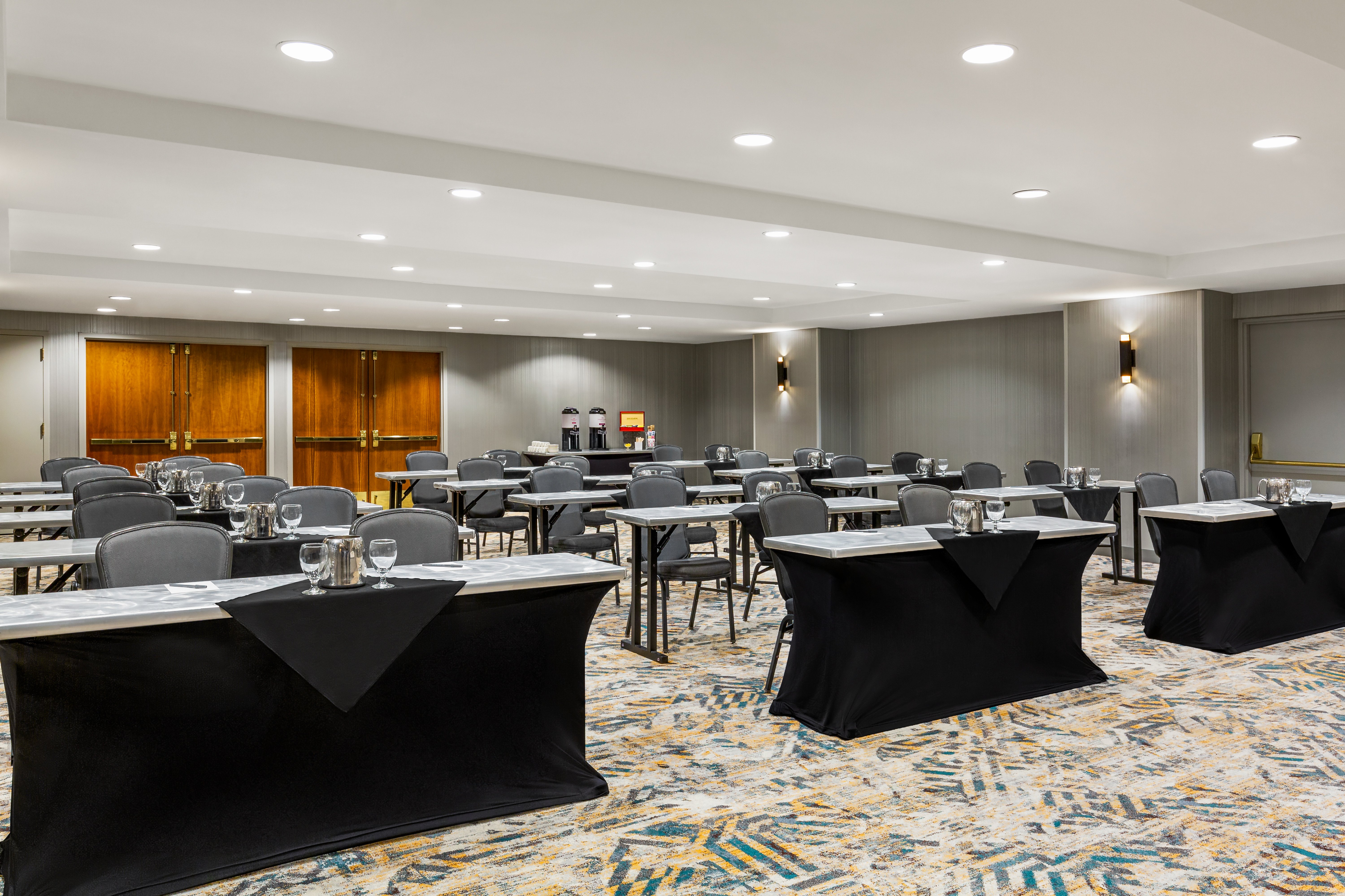 Crowne Plaza Seattle Hotel 66/80
