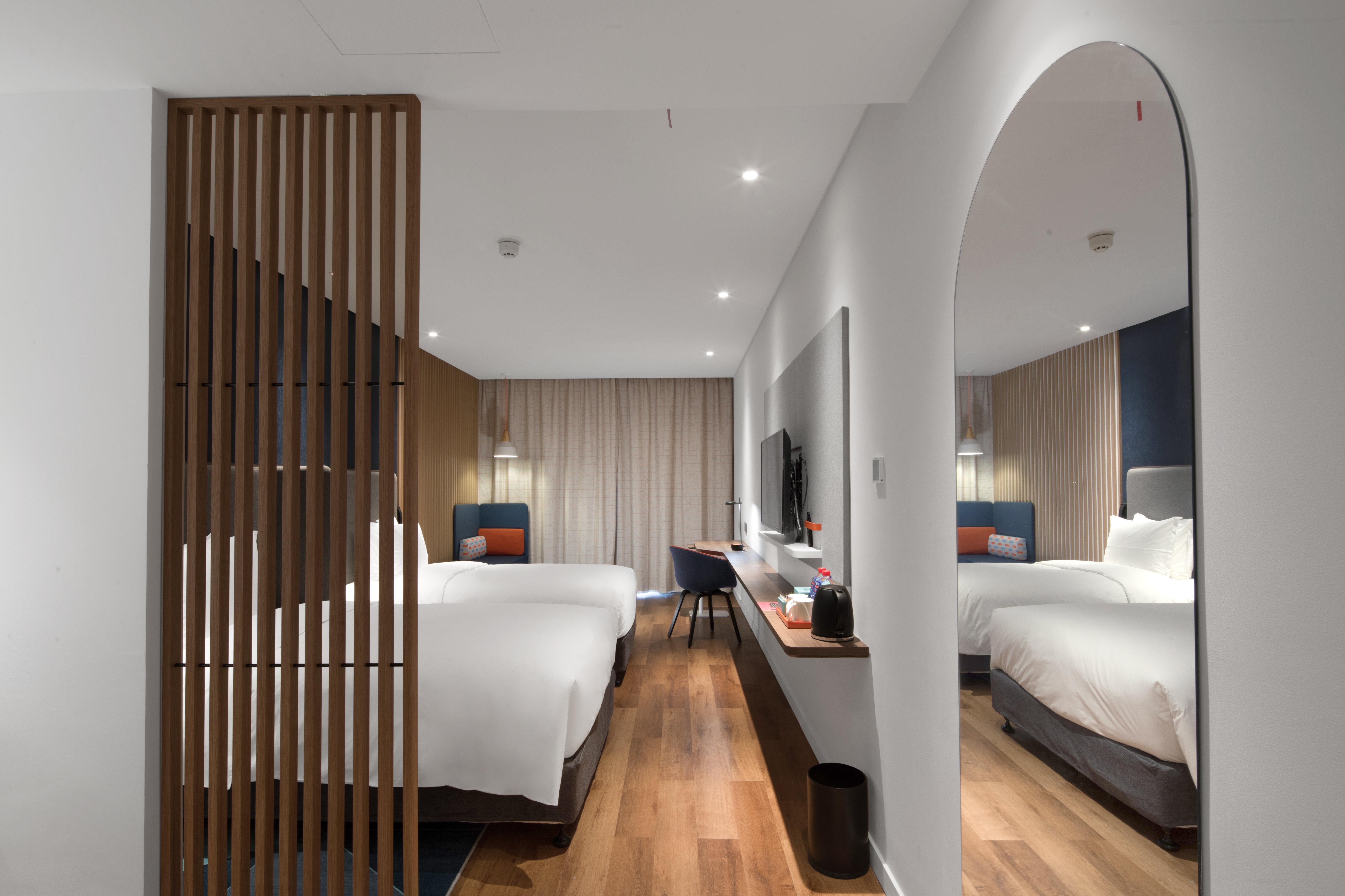 Holiday Inn Express Shanghai Tourism Zone 24/51