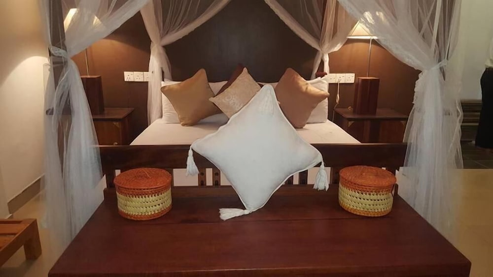 Asharo Sigiriya Villa 10/28